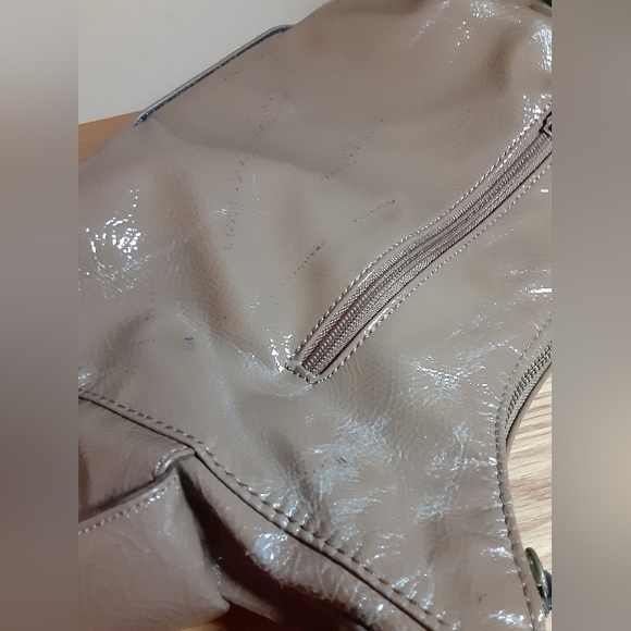 Naturalizer Shiny Faux Patent Leather Light Tan Taupe Handbag Purse - Picture 13 of 16